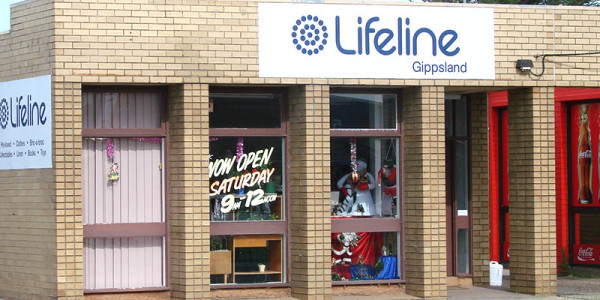 Lifeline Gippsland Op Shop: Sale